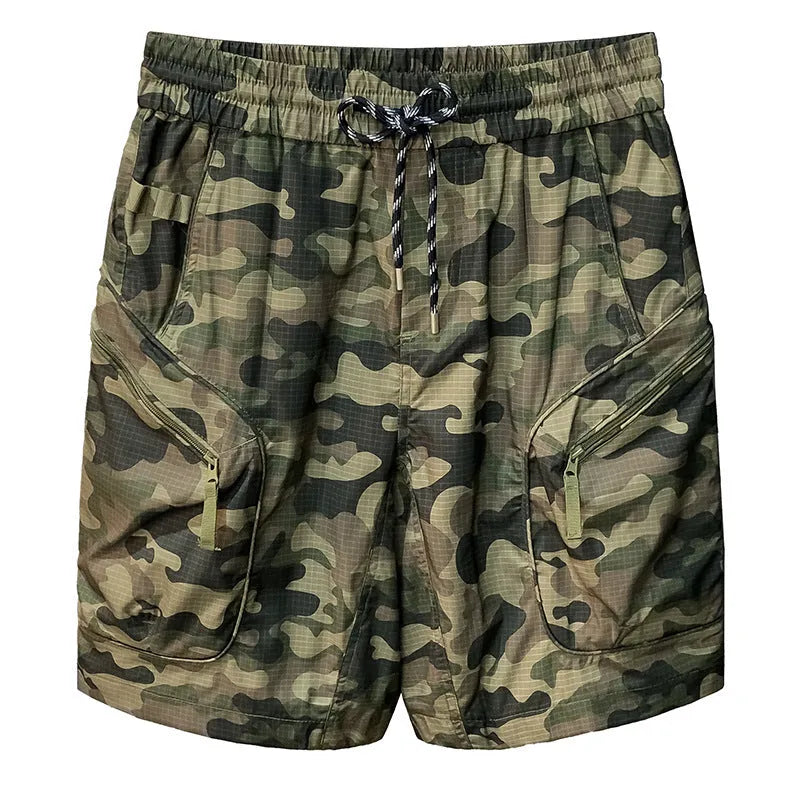 Men's camouflage cargo shorts in a loose fit with cargo pockets and elastic waist.