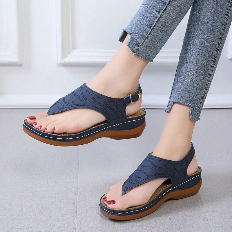 Women's casual wedge sandals with adjustable strap and solid colour artificial PU upper