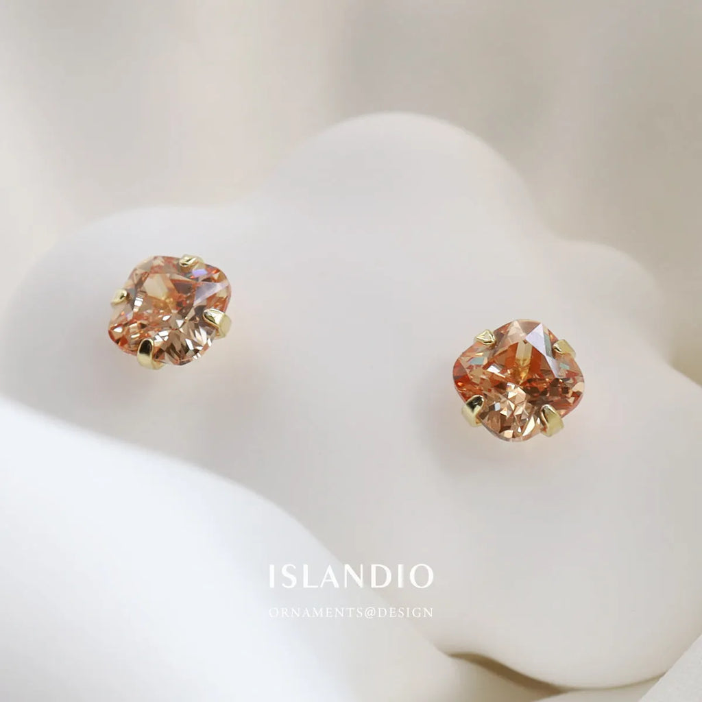 Citrine gemstone 925 sterling silver stud earrings in 4mm champagne diamond gold with geometric cube sugar shape