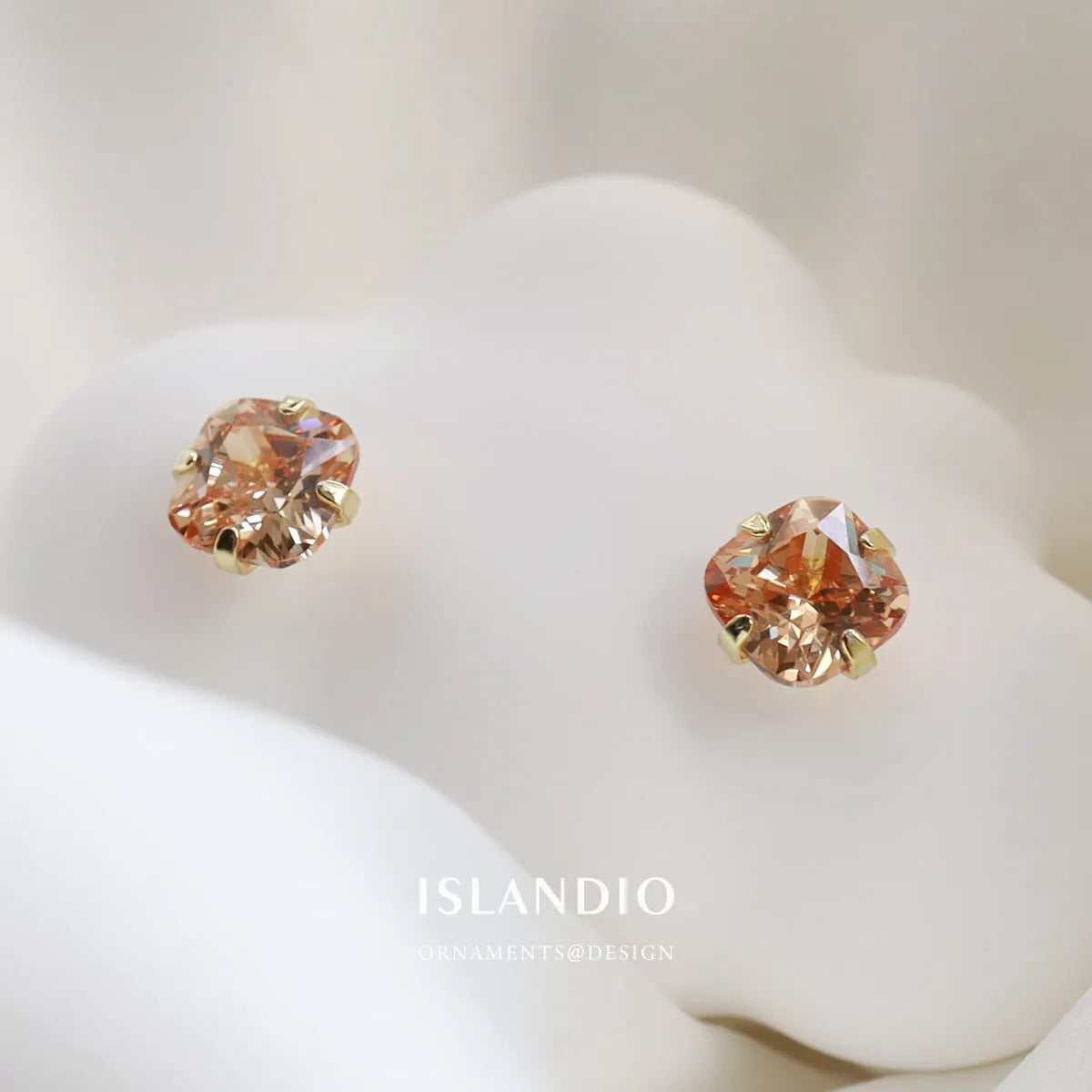 Citrine gemstone 925 sterling silver stud earrings in 4mm champagne diamond gold with geometric cube sugar shape
