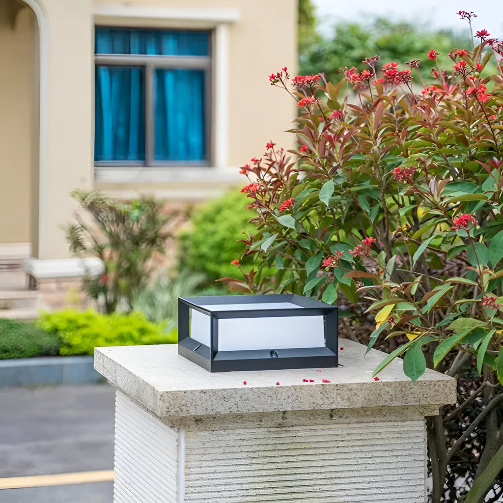 Solar-powered aluminium outdoor LED column light for mounting on doors or walls.