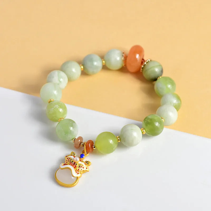 Green milk-in-water jade bracelet with 10mm geometric beads in retro women's style