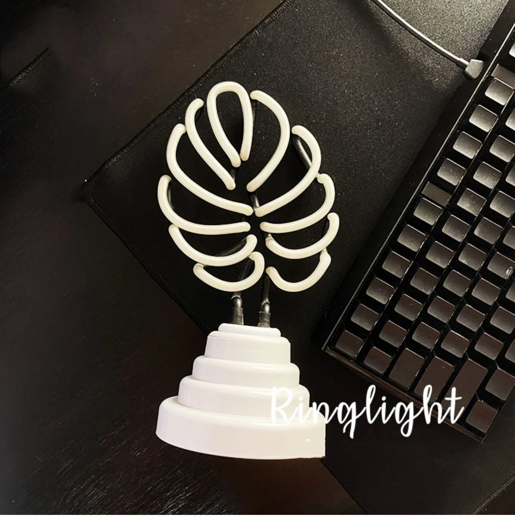 Minimalist bamboo shape desktop lamp with white tube and green light