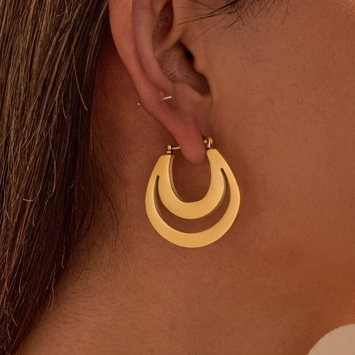 Geometric French earrings with gold plating on stainless steel, round ring design, 18K purity