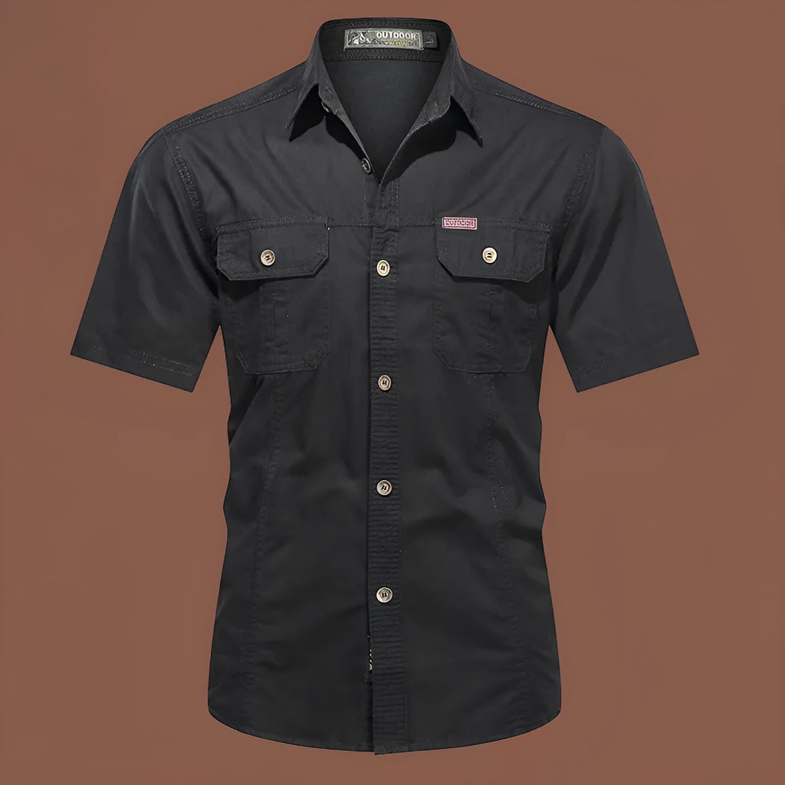 Men's short sleeve cotton work shirt in loose fit design with non-ironing treatment