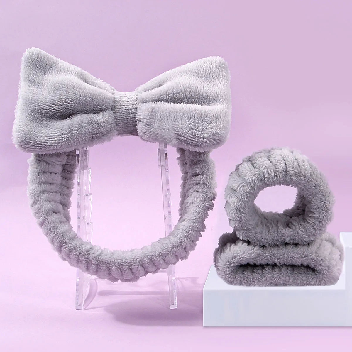 Facial brush with coral fleece hair band set in purple gradient colour with keep-dry design