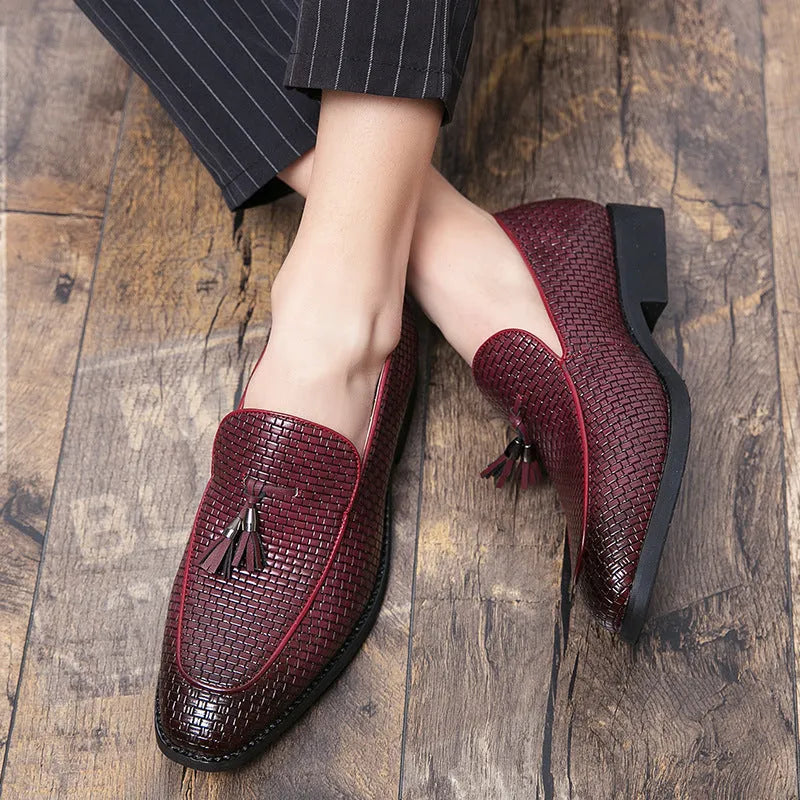 Men's black pointed toe slip on shoes with tassel decoration