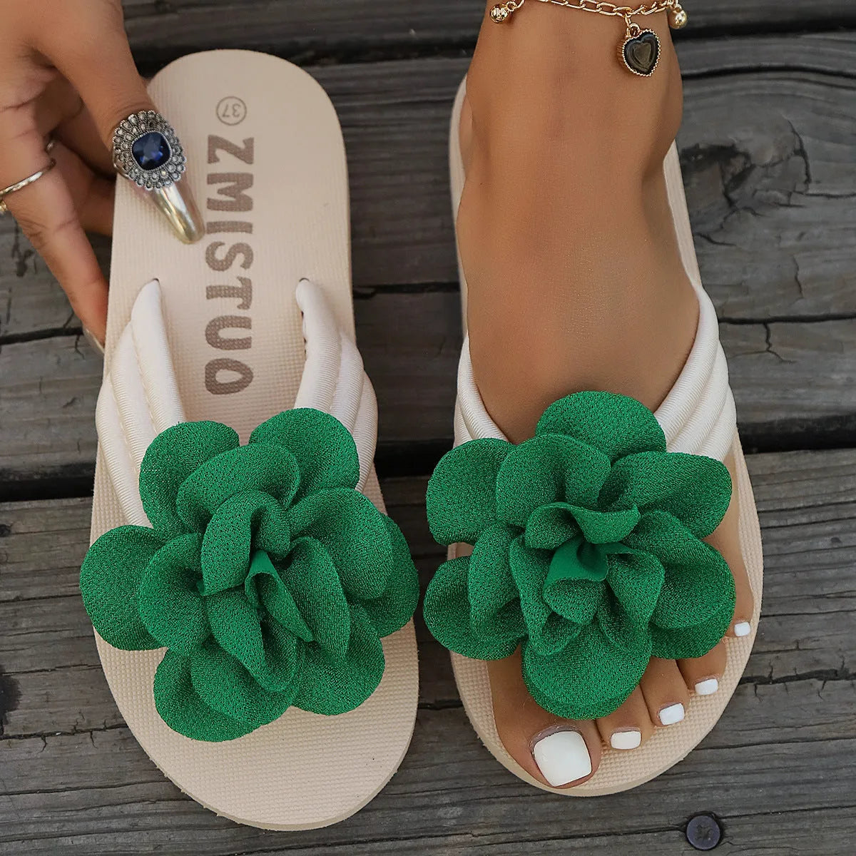Women's plus size casual PU flip flop slippers in green, rose red, or creamy white.