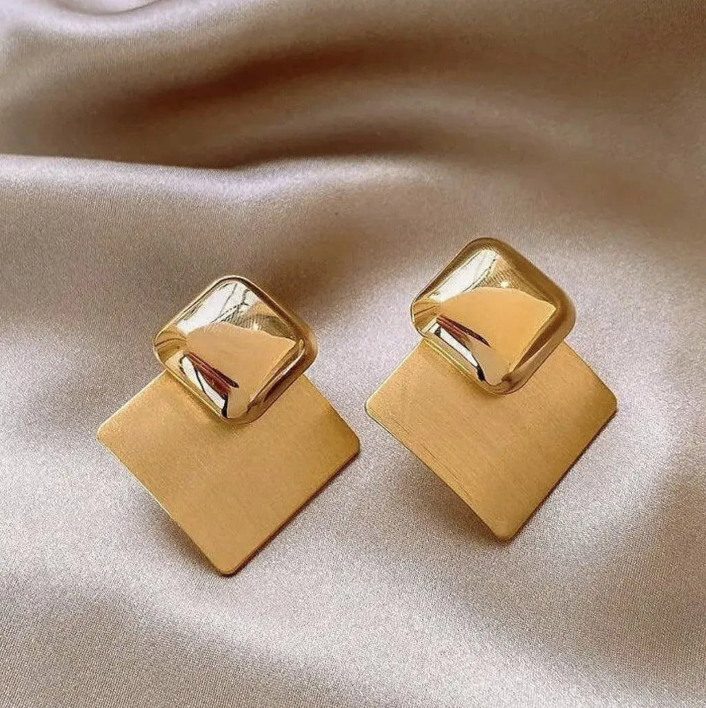 Gold brushed square stud earrings for women with alloy body and 925 silver needle, shown in 4.5cm and 3.5cm sizes