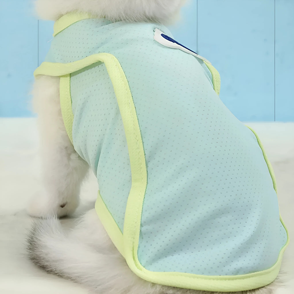 Grass green polyester cat vest for summer wear with anti-lint properties and sports-style design