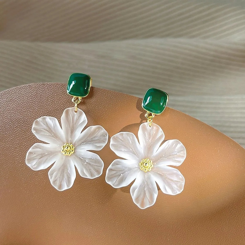 Sterling silver needle flowers earrings with dark green colour accents on alloy base
