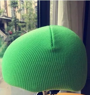 Decorative snow helmet cover in size L available in multiple colours for skiing