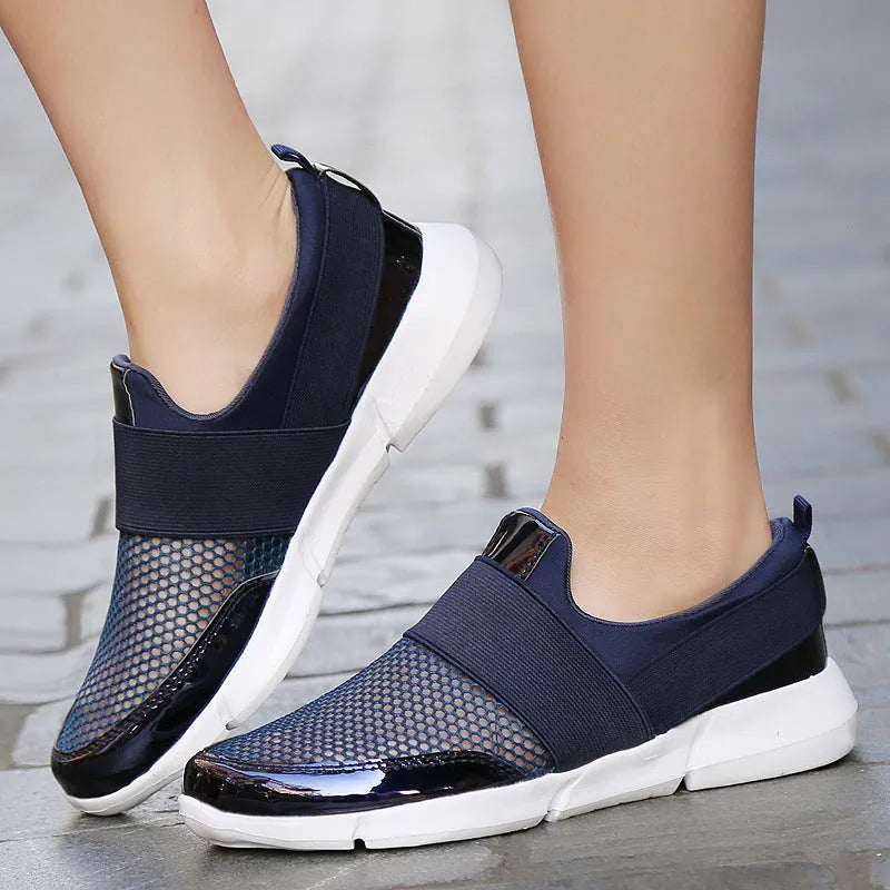 Women's low-top casual sneakers in blue with breathable mesh lining and a PU midsole.