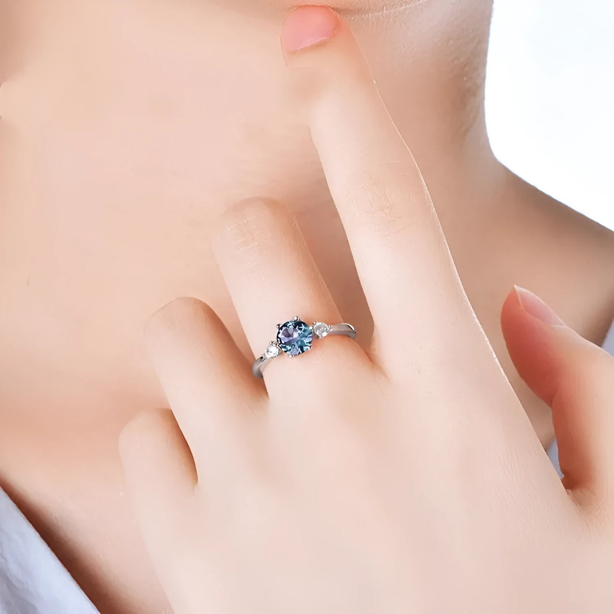 Women's colour changing stone ring in S925 silver or copper, sizes 6-8, with 3.0mm and 6.5mm Alexander Stone