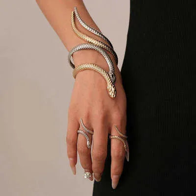 Exaggerated twisted winding simulated snake ring and bracelet two-piece metal jewellery set in gold or silver colour
