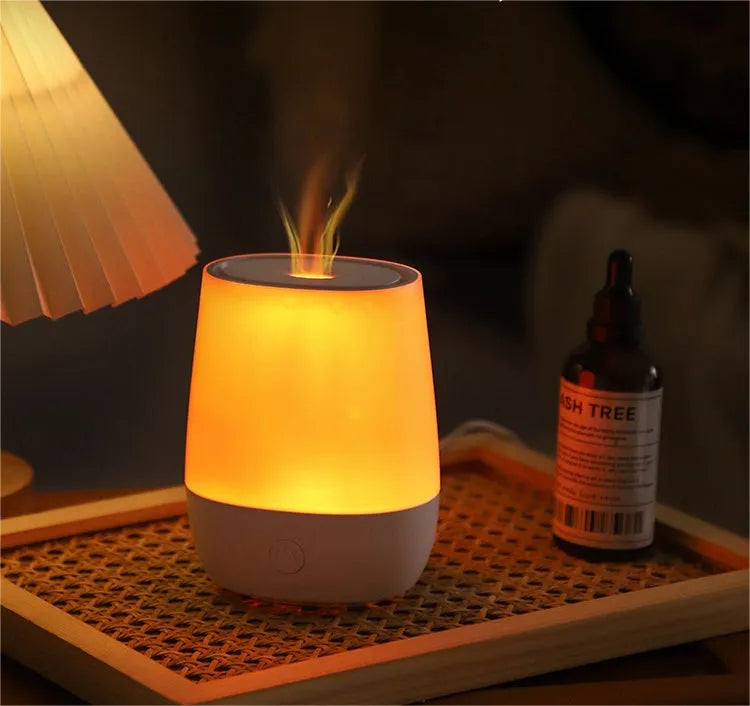 White USB-powered aromatherapy diffuser with flame effect and 125ml water tank