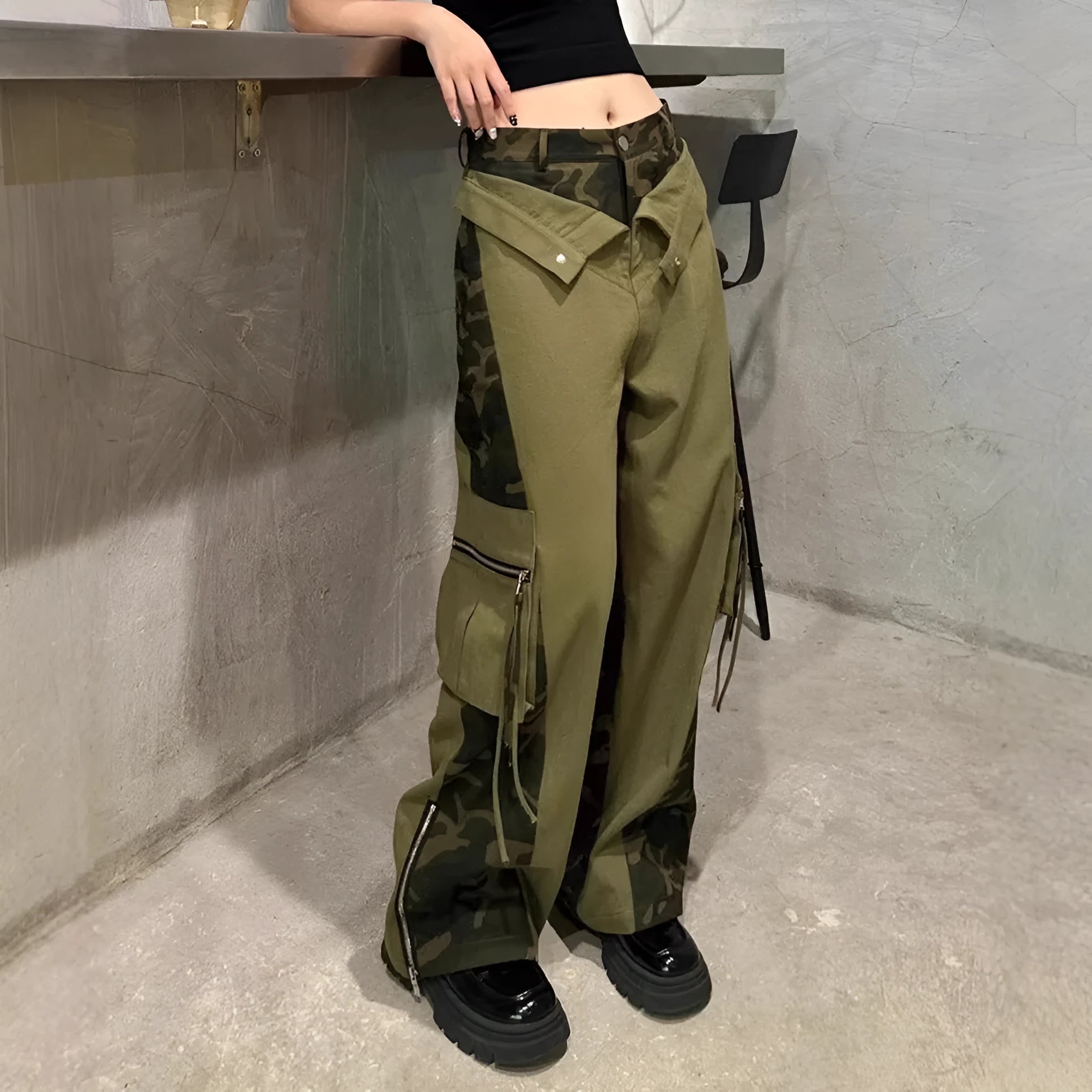Dark khaki leopard print high waist jeans with fake two-stitching design on straight leg cotton denim trousers