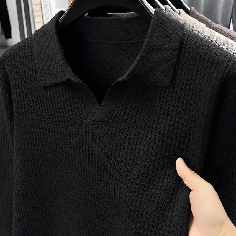 Men's loose long sleeve pullover sweater in a casual style for autumn.