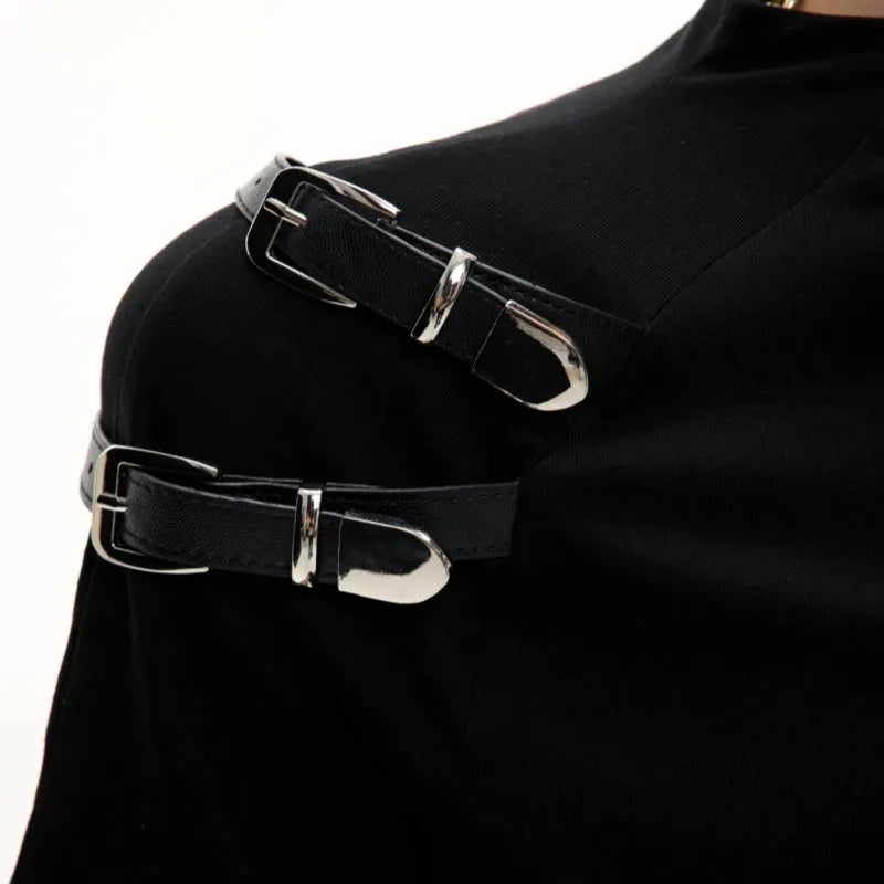 Men's cotton short sleeve T-shirt with metal belt detail and stand-up collar in black or white loose fit