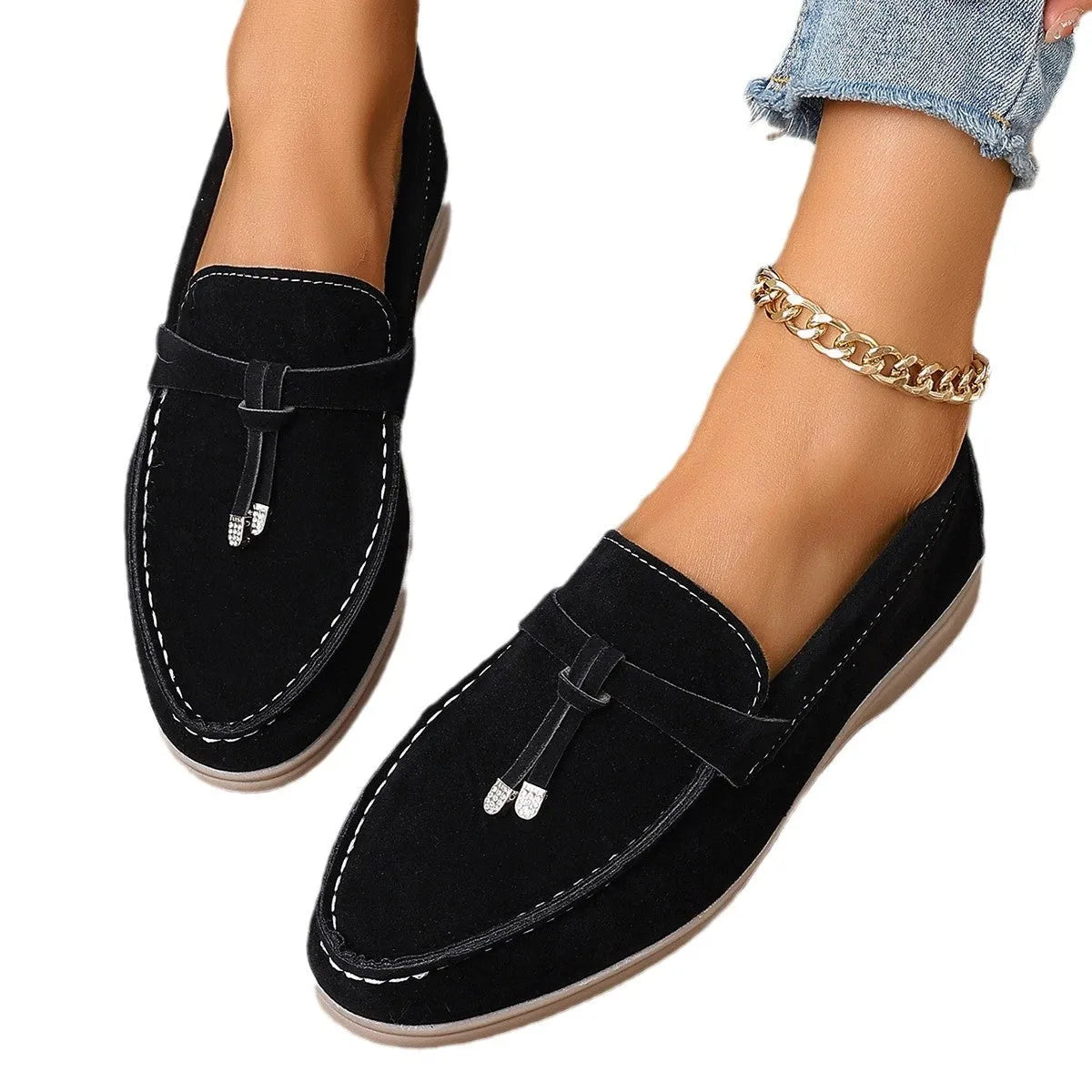 Casual canvas slip-on loafers with Gommino rubber soles in black colour