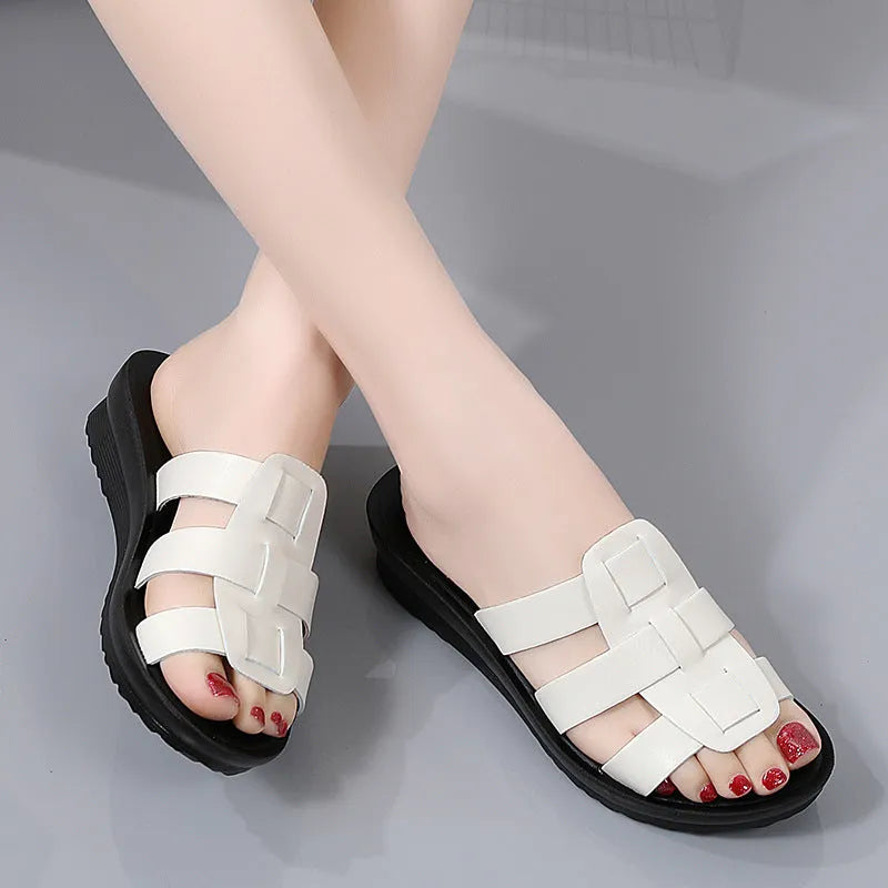 Women's large size flat bottom slippers in beige, black or brown with soft soles and non-slip design