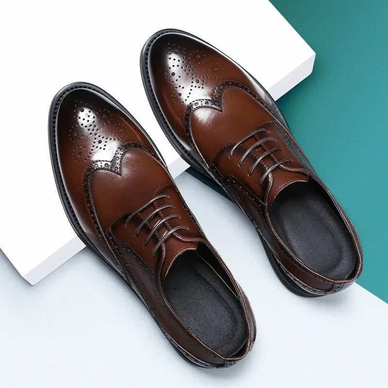 Men's black and brown brogue leather business shoes with traditional perforated detailing