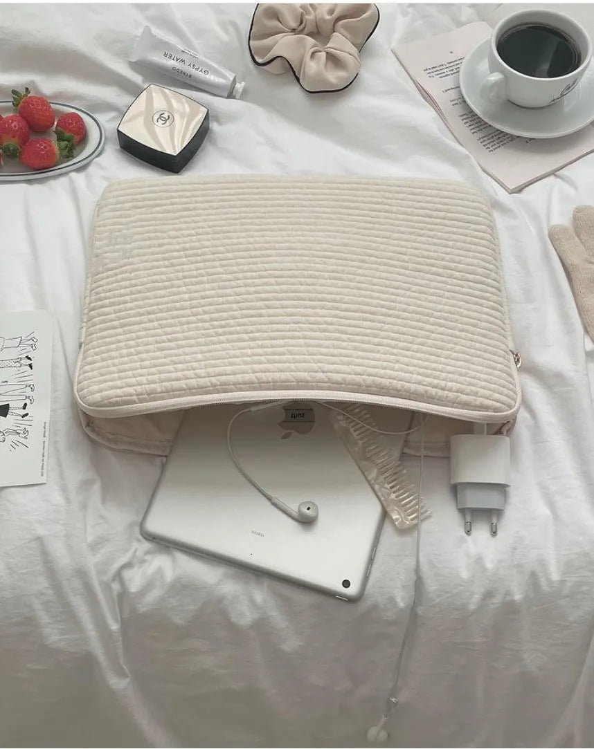 Black and white anti-seismic cotton cloth clutch laptop bag for tablets with internal coin pocket