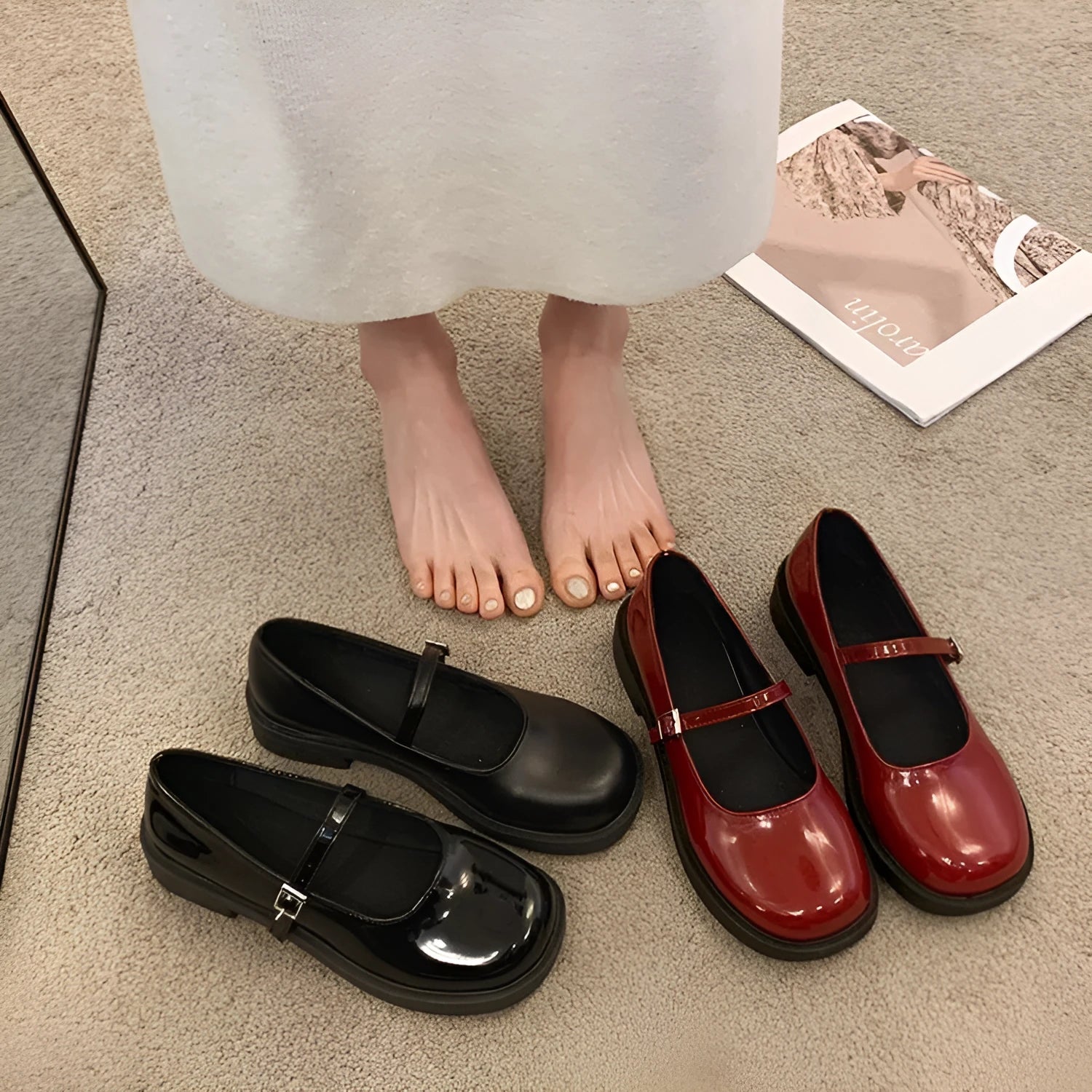 Women's vintage style leather flat shoes with round toe in three colour options