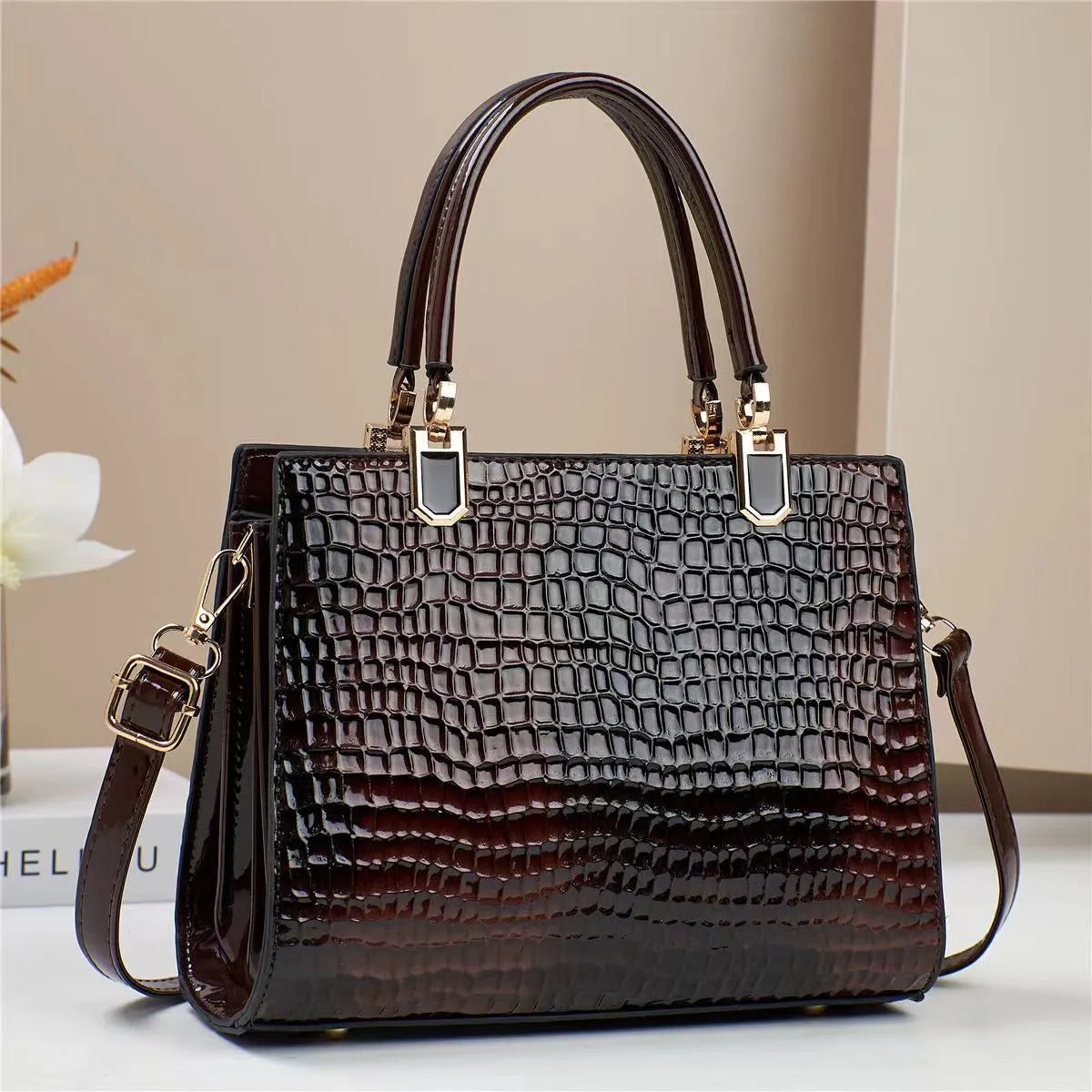 Women's horizontal square shoulder bag in soft PU leather with internal zip compartments