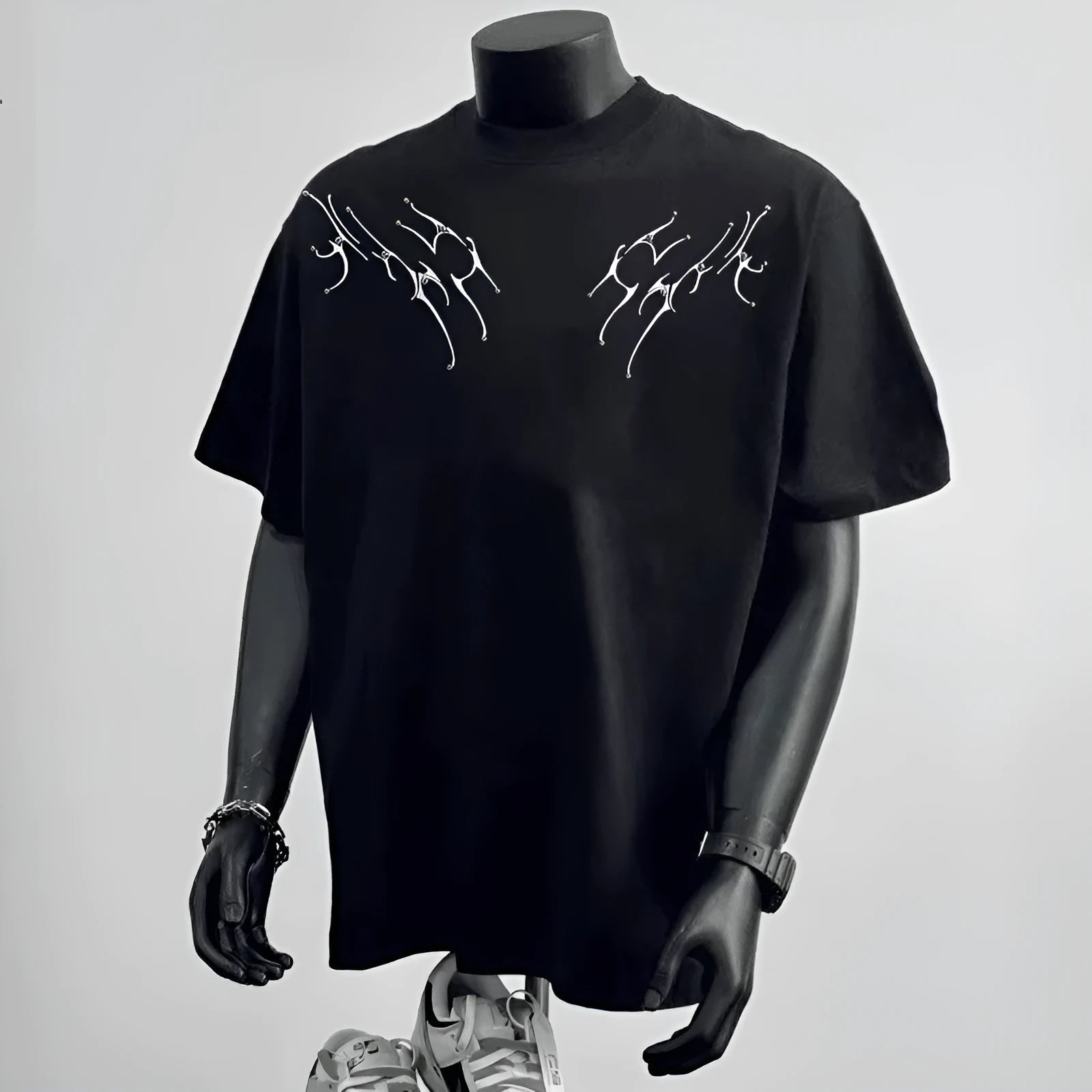 Men's loose pure cotton short sleeve t-shirt in black or white for business commute wear
