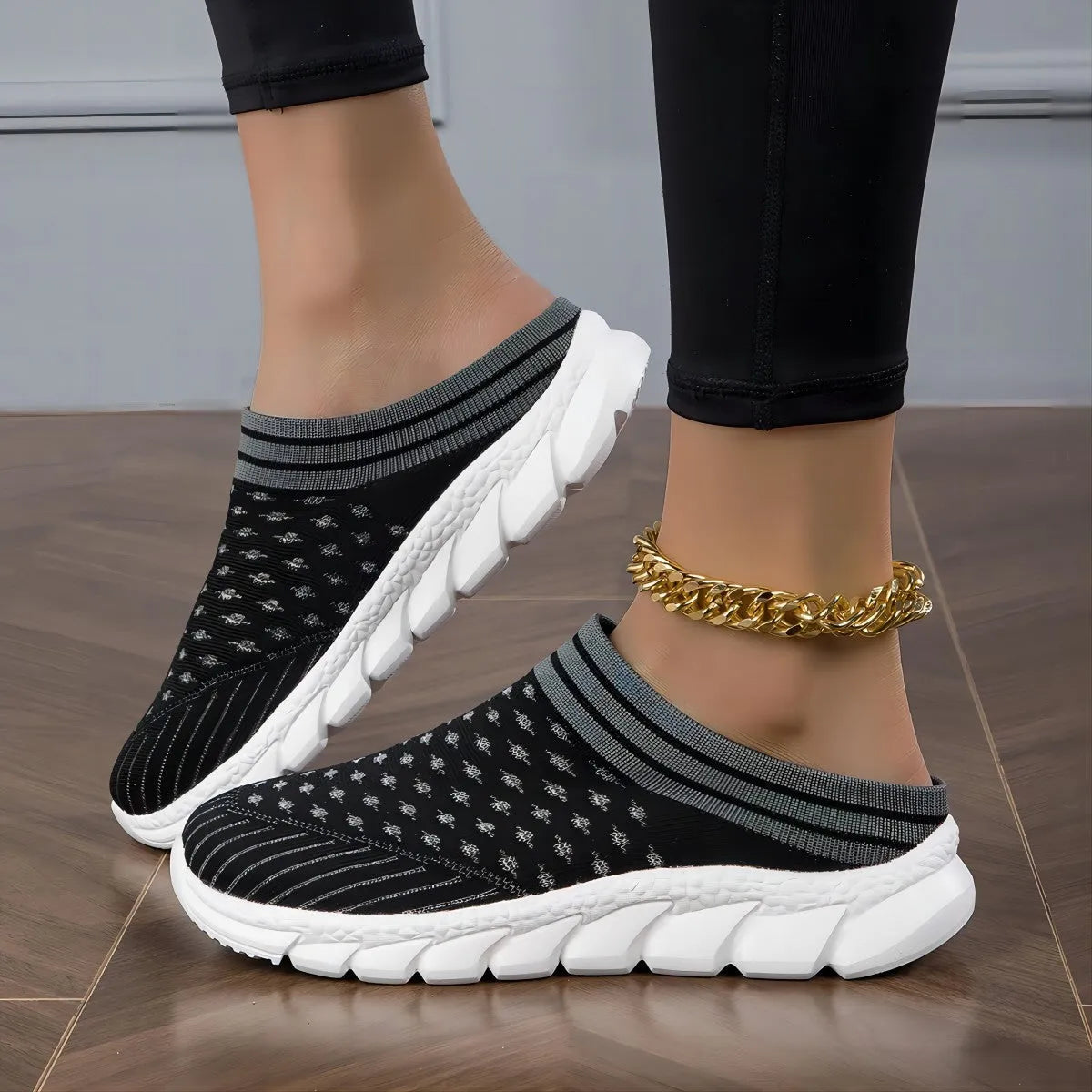 Women's Flyknit semi-slipper socks with striped pattern and height-increasing sole in black, pink and purple colours