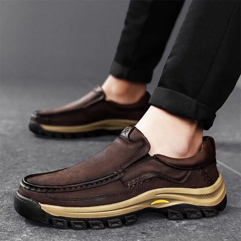 Men's black thick-soled outdoor leather shoes with round toe and rubber non-slip soles