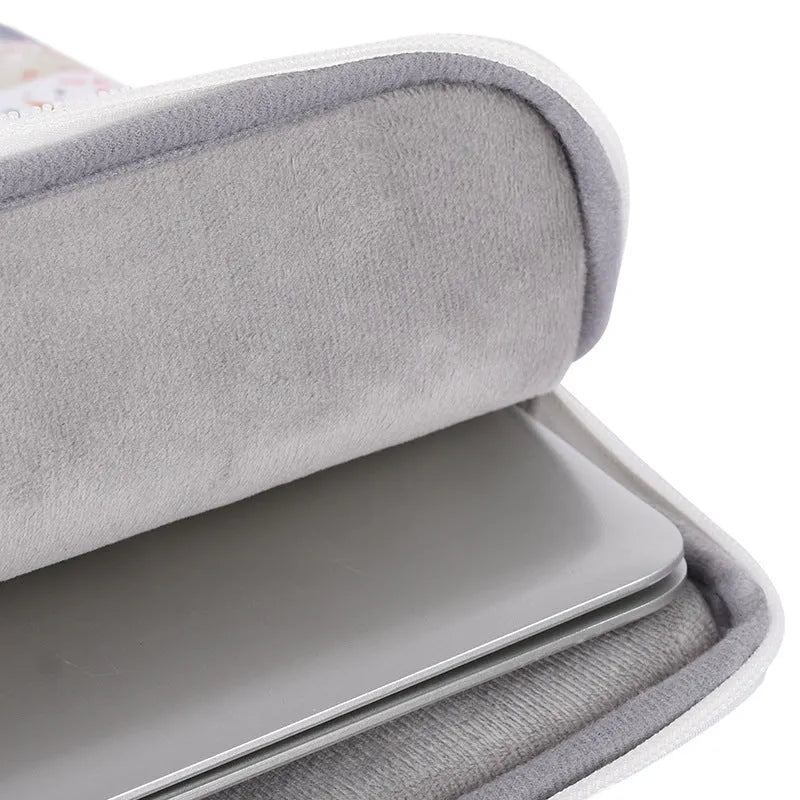 White PU leather waterproof laptop inner bag or sleeve for 14 inch computers.
