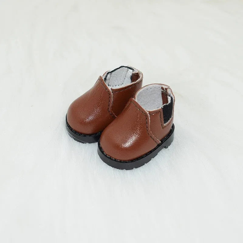Doll replacement shoes for 17cm figures in multiple styles and colours