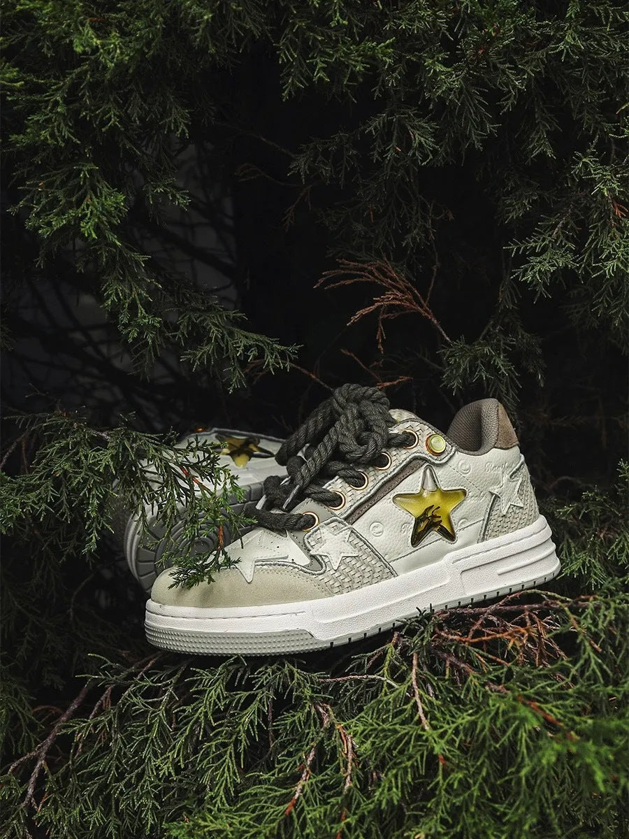 Leather platform running shoes with round toe and lace-up design in West Lake dragon well tea colour