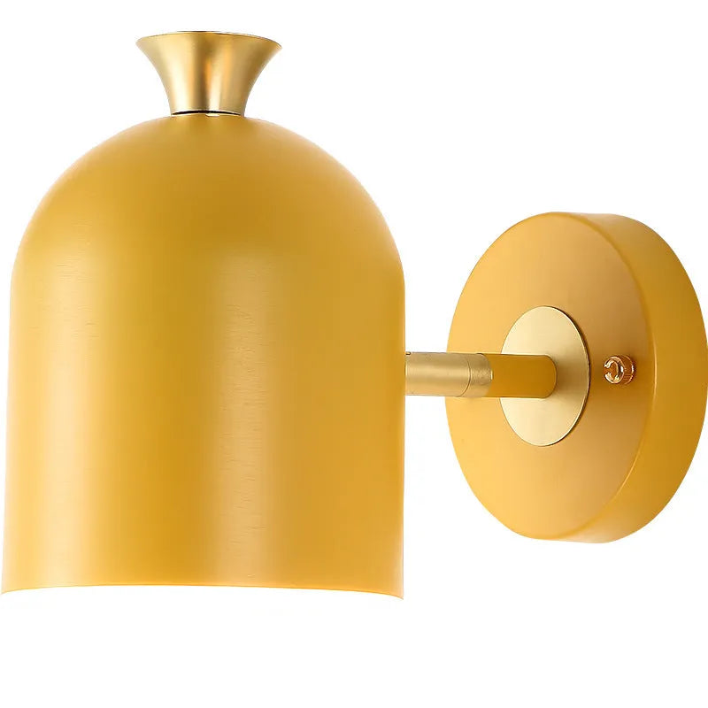 Single-head aluminium wall lamp in choice of colours for bedside lighting.