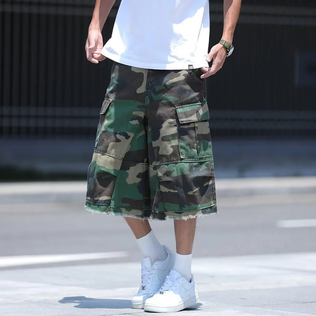 American style retro camouflage shorts in loose cropped fit for summer casual wear