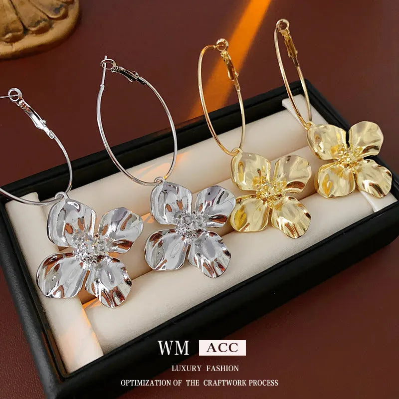 Silver needle geometric flower drop earrings with electroplated gold or silver finish, vintage metal jewellery design