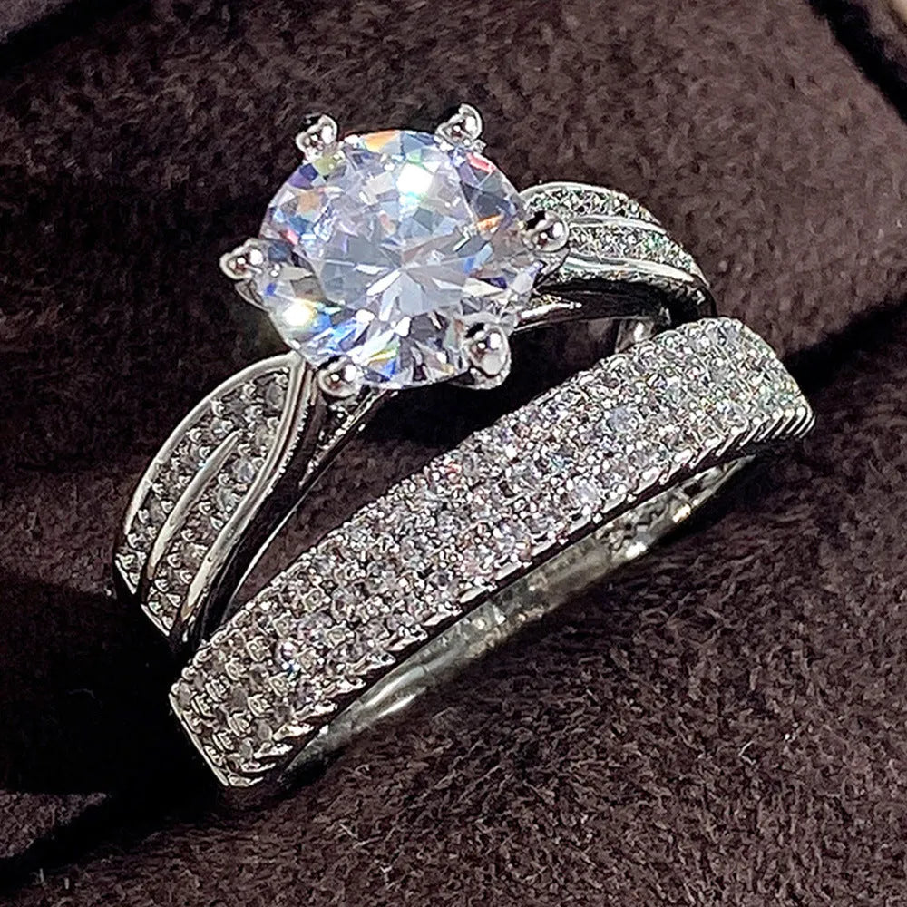 White gold colour geometric round wedding combined ring bracelet shown on hand
