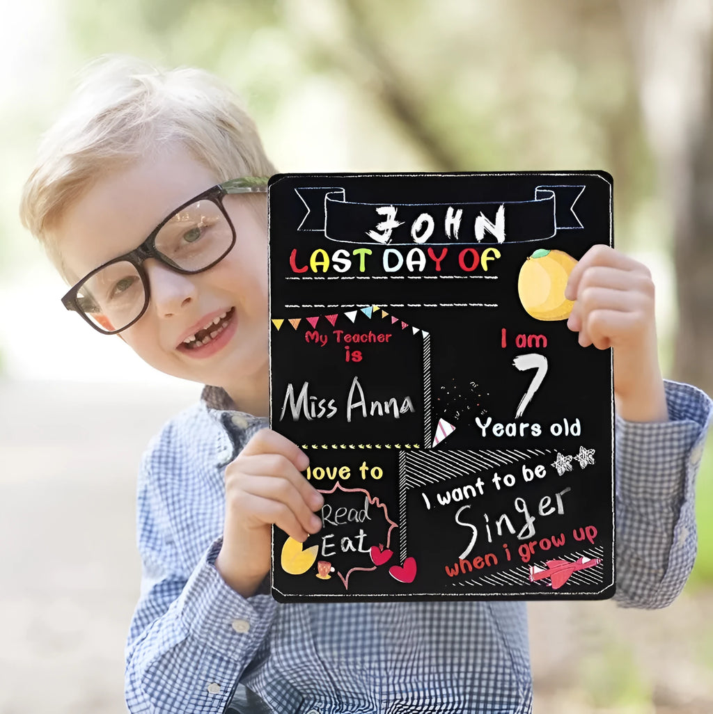 Wooden density plate blackboard ornament for first day of school, modern simplicity style.