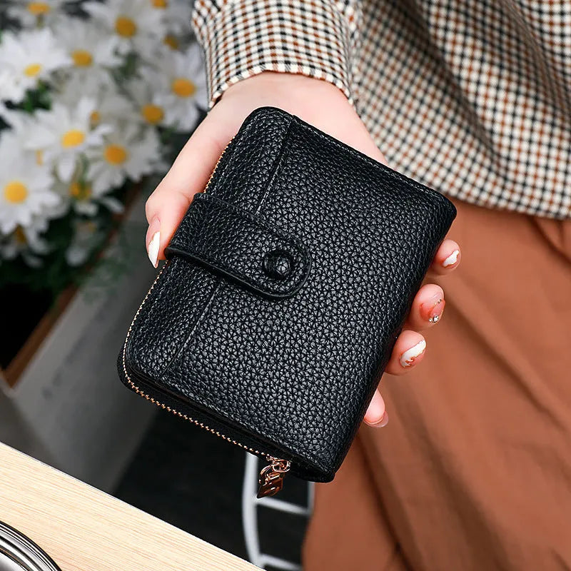 Women's short wallet in breathable PU leather with antibacterial function and sewing thread detailing