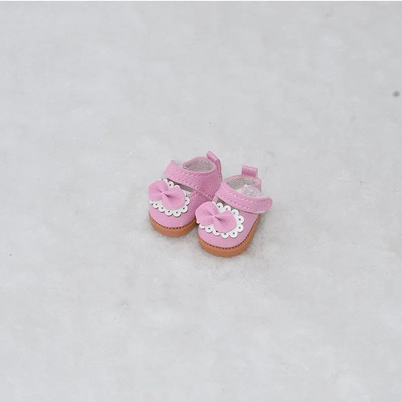 Doll replacement shoes for 17cm figures in multiple styles and colours