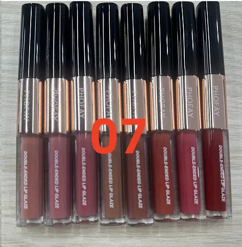 C-L021 double-ended lip gloss with non-stick applicator, showing two different colour tips.