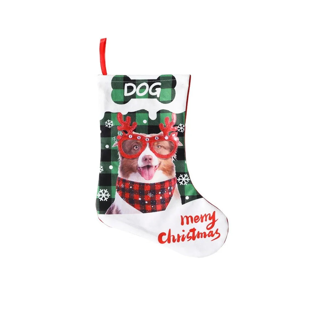 Cloth Christmas decoration with printed puppy or cat design in plaid pattern measuring 26x36cm
