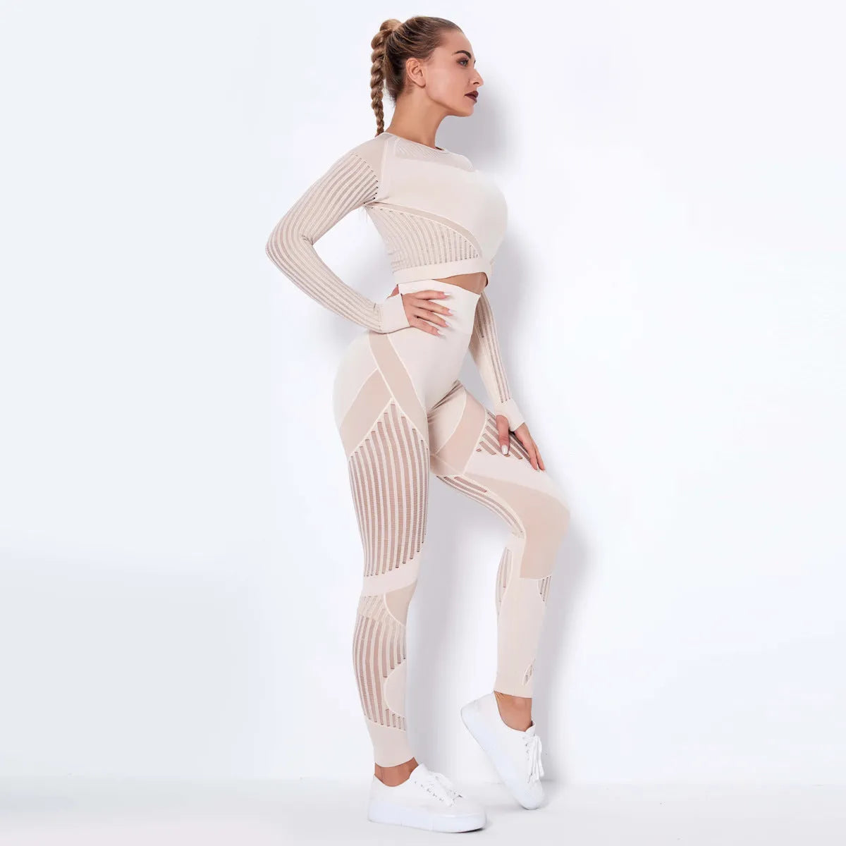 Ethkafi women's seamless long-sleeved yoga wearsuit in a striped pattern.
