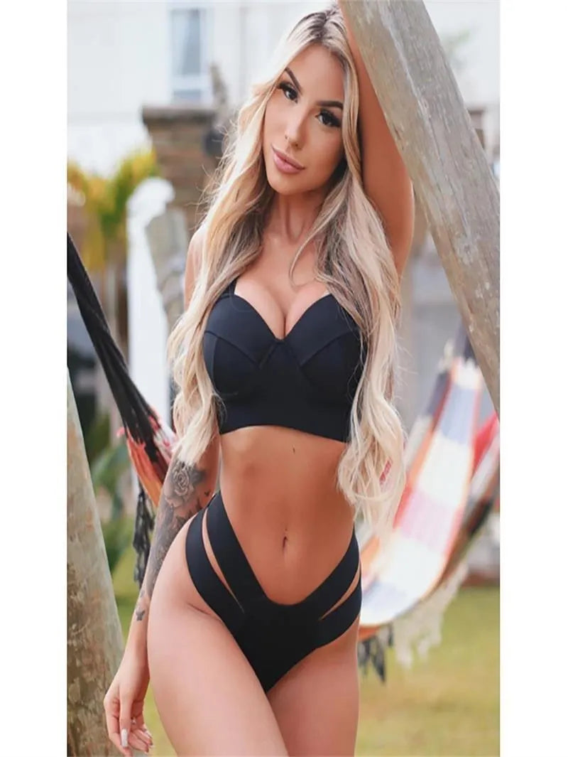 Women's black and blue contrast colour bikini with steel push-up bracket.