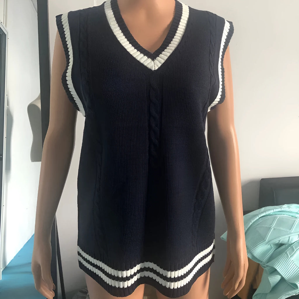 Women's slim fit V-neck knitted waistcoat with striped stitching in acrylic fabric