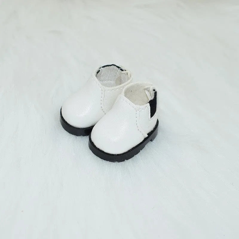 Doll replacement shoes for 17cm figures in multiple styles and colours