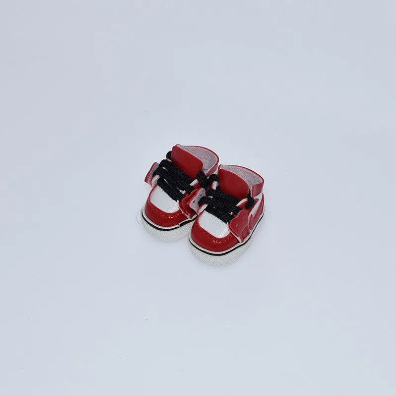 Doll replacement shoes for 17cm figures in multiple styles and colours