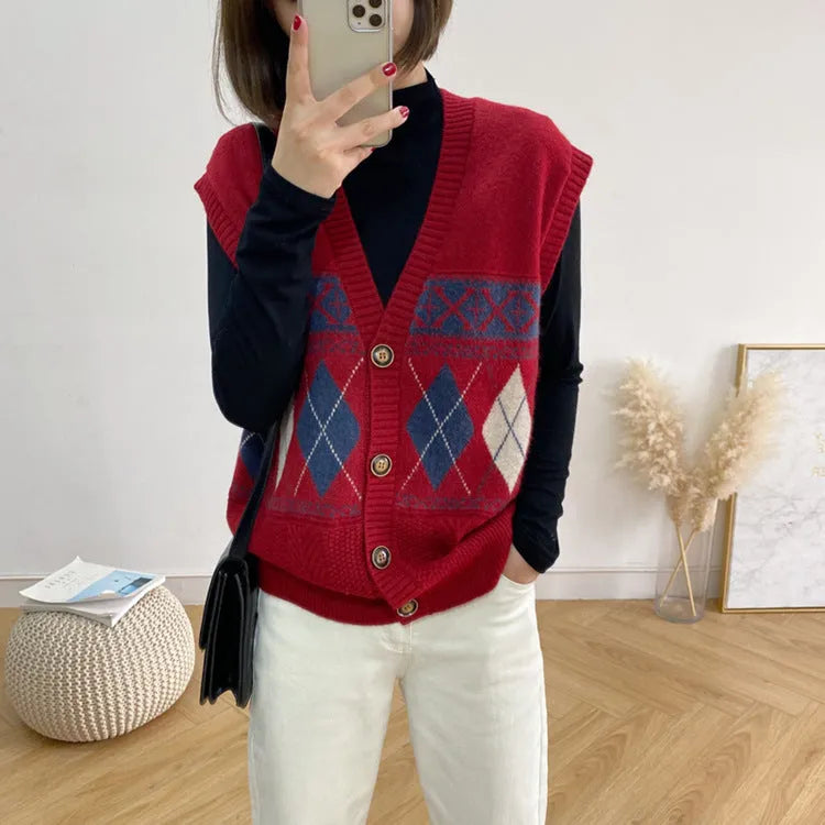 Loose sleeveless cardigan top in diamond plaid acrylic knit showing khaki navy blue and red colour options